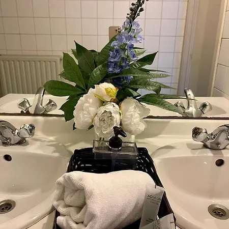 Cosy Penthouse In The Heart Of Bruges Apartamento